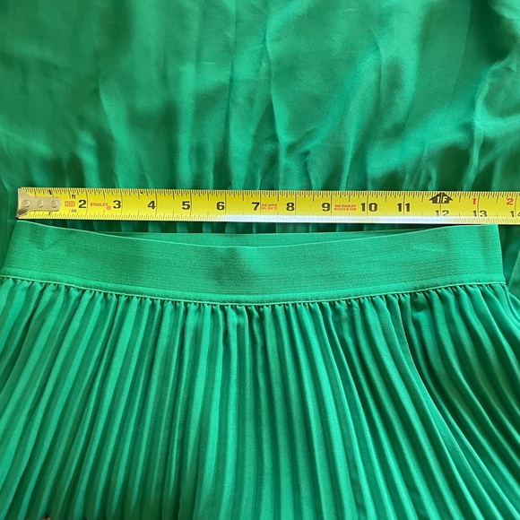 NWOT J Crew Pleated Skirt Fully Lined - Picture 6 of 7